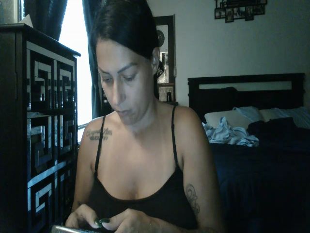 Live sex webcam photo for Angel_Marie1 #274586106