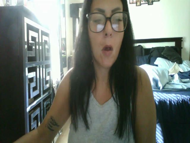 Live sex webcam photo for Angel_Marie1 #274666704