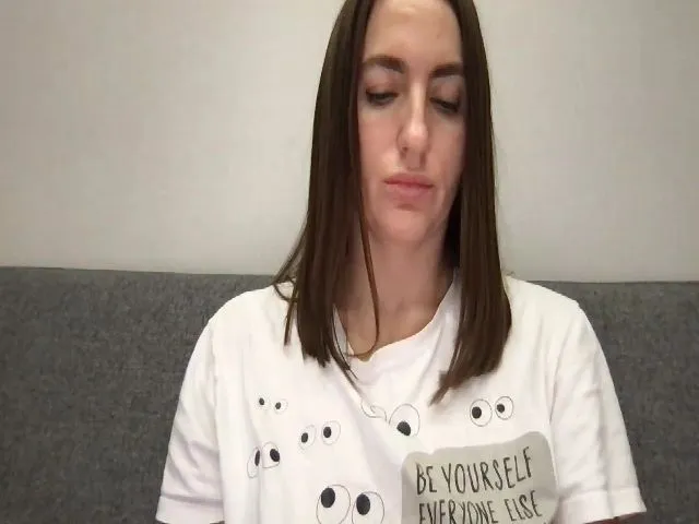 Live sex webcam photo for Angel_USA #271753187