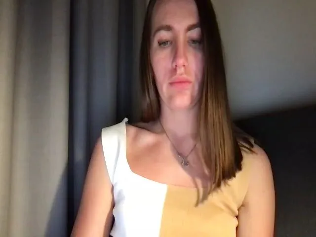 Live sex webcam photo for Angel_USA #272889956