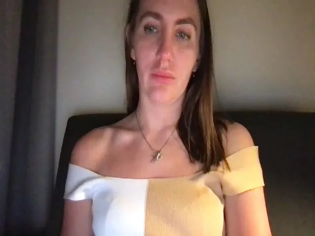 Live sex webcam photo for Angel_USA #272890088