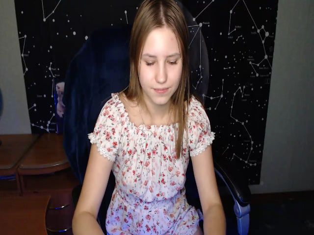 Live sex webcam photo for AngelaOwen #272175932