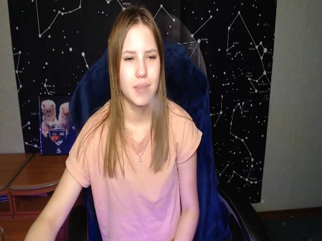 Live sex webcam photo for AngelaOwen #272479013