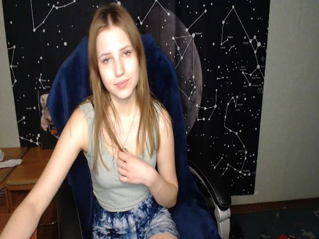 Live sex webcam photo for AngelaOwen #272969973