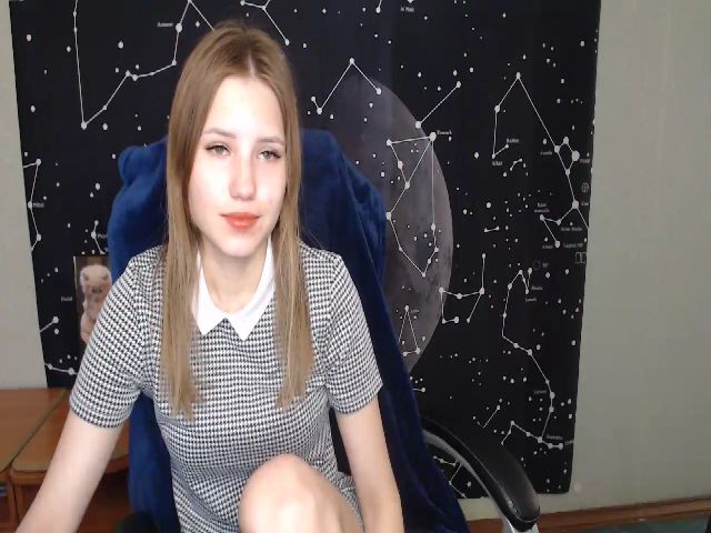 Live sex webcam photo for AngelaOwen #273980104