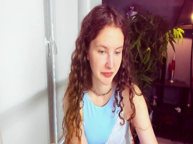 Live sex webcam photo for AngelaShines #274623762