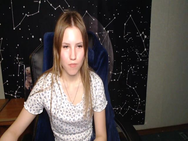 Live sex webcam photo for AngelaWilson #273452252