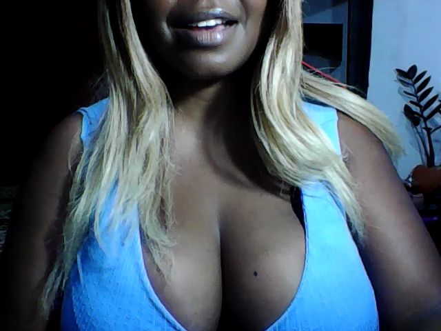 Live sex webcam photo for Angelblackbr #271819430