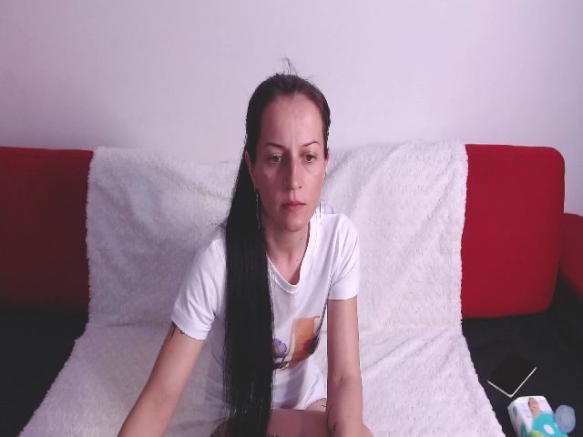 Live sex webcam photo for Angelcat001 #272991427