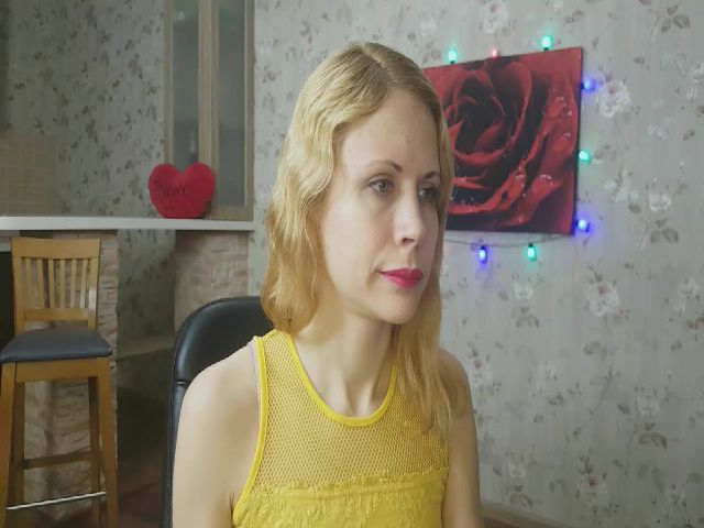 Live sex webcam photo for AngelicaAmour #272571611
