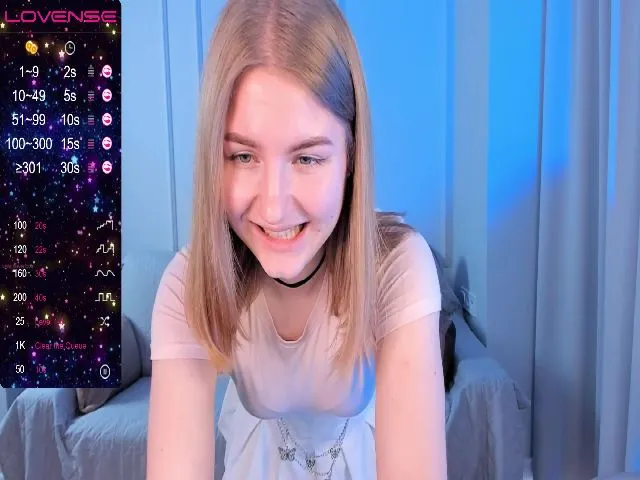 Live sex webcam photo for Angelicfame #273313970