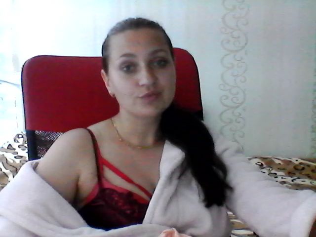 Live sex webcam photo for AngellMaria #273605845
