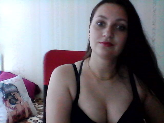 Live sex webcam photo for AngellMaria #273712851