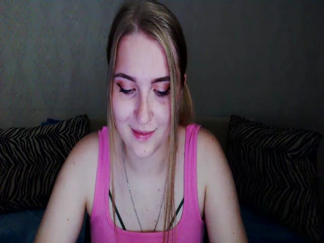 Live sex webcam photo for Angelloveee #273761178