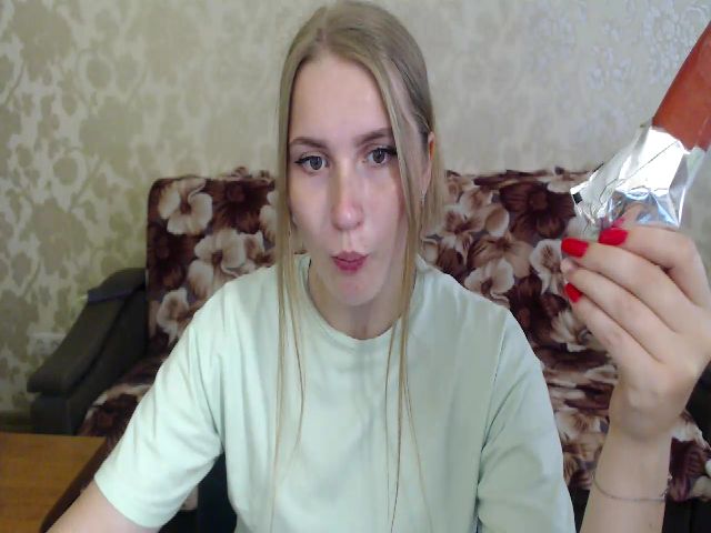 Live sex webcam photo for Angelloveee #273968234