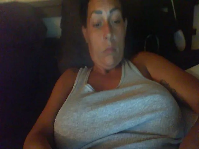 Live sex webcam photo for Angelmarie89 #273724403