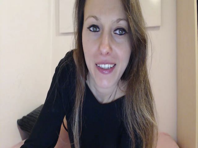Live sex webcam photo for Angelslive5 #271921665