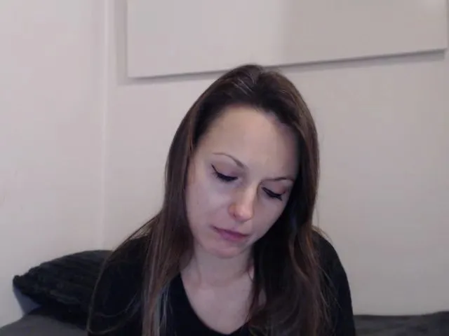 Live sex webcam photo for Angelslive5 #272112338