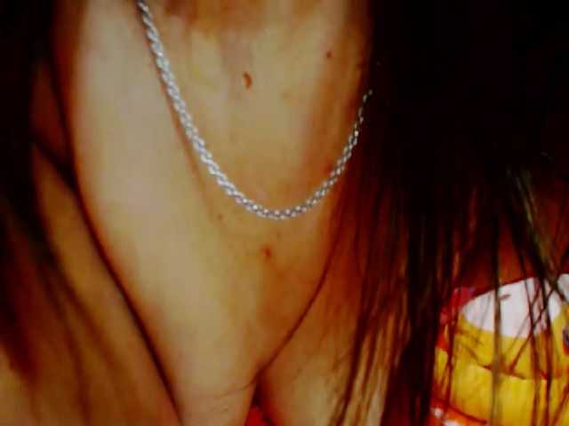 Live sex webcam photo for Angelsweet02 #271879163