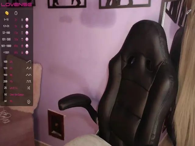 Live sex webcam photo for Angelvicky #272888162