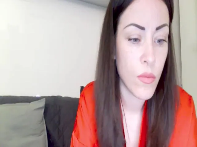 Live sex webcam photo for AngieBaby_77 #273137564