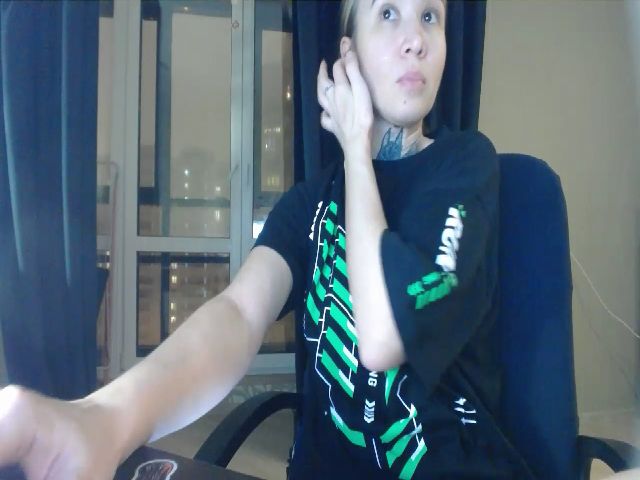 Live sex webcam photo for Angie_Wild #272282440