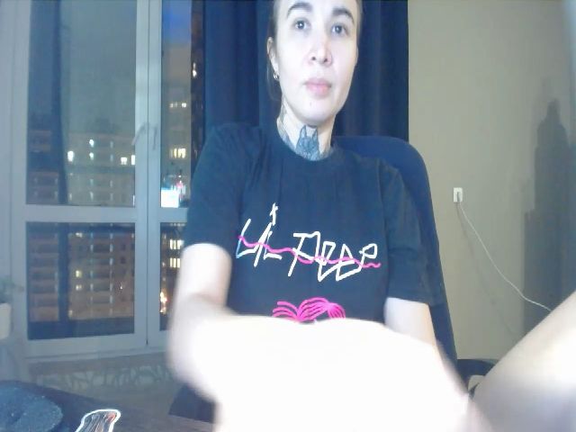 Live sex webcam photo for Angie_Wild #272424894