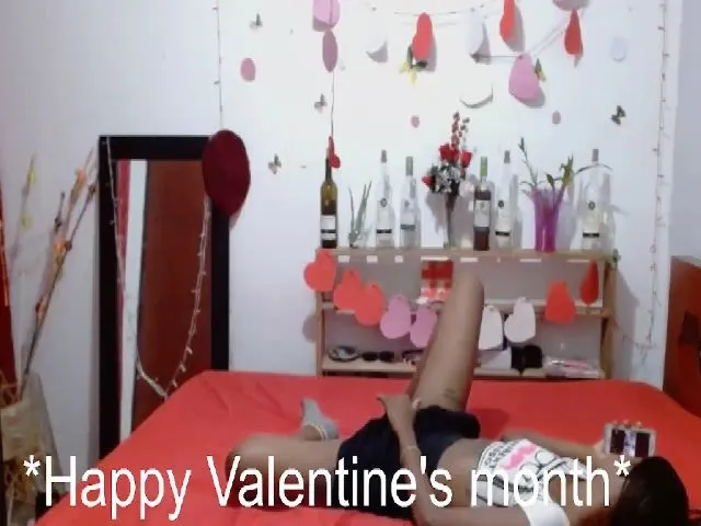 Live sex webcam photo for Angiehotx1x #272281545