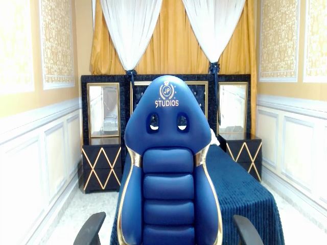 Live sex webcam photo for Aniie_pink #272370749