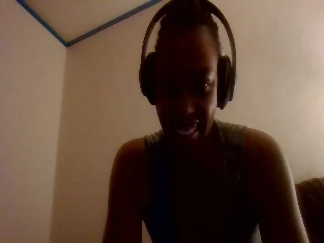 Live sex webcam photo for AniyahGrace #272740225