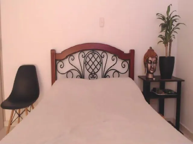 Live sex webcam photo for AnnaBenz #274068544
