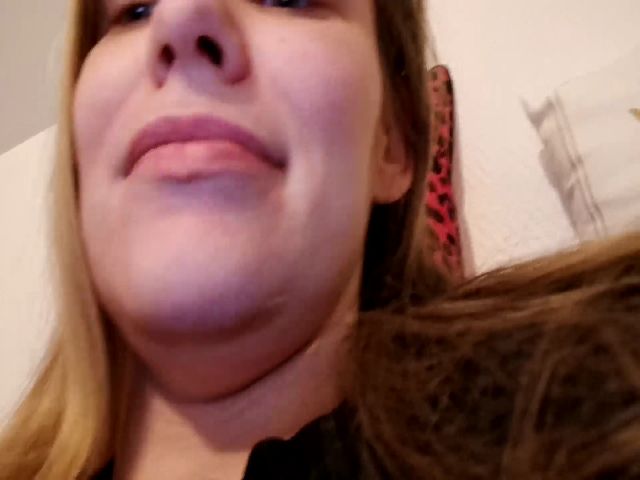 Live sex webcam photo for AnnaDiamond1 #287889239