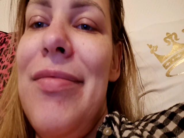 Live sex webcam photo for AnnaDiamond1 #287889248