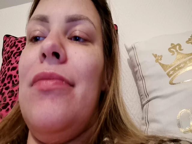 Live sex webcam photo for AnnaDiamond1 #287889251