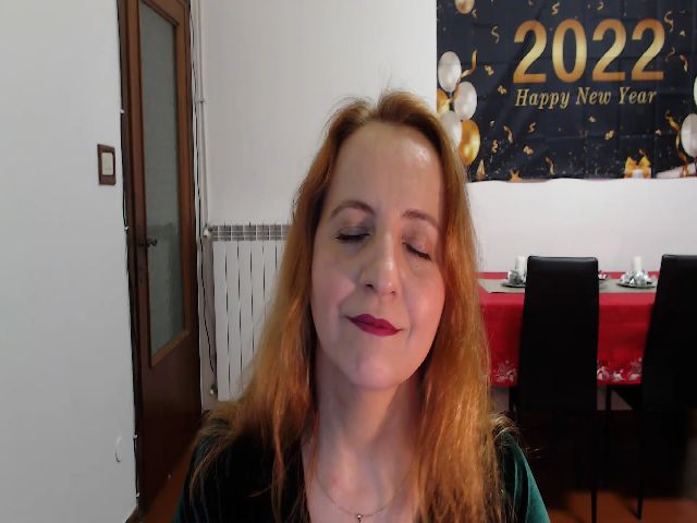 Live sex webcam photo for AnnaElla #271869800