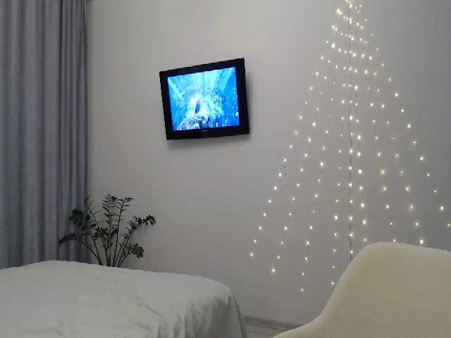 Live sex webcam photo for AnnaLuvs #271702232