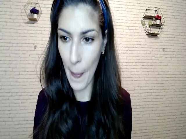 Live sex webcam photo for AnnaMFC_ #273080222