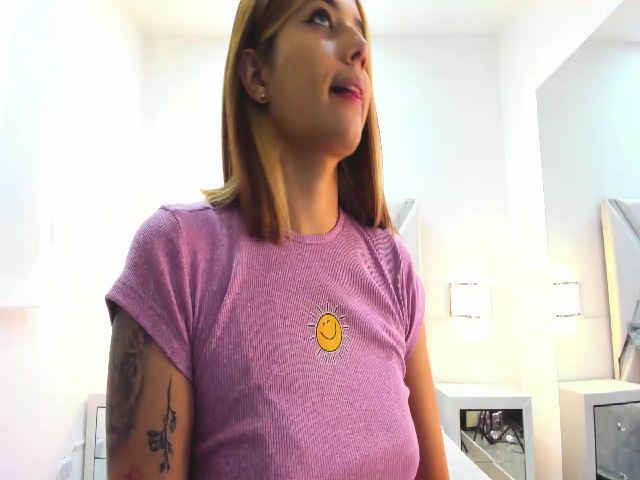 Live sex webcam photo for Anna_shell #272342452