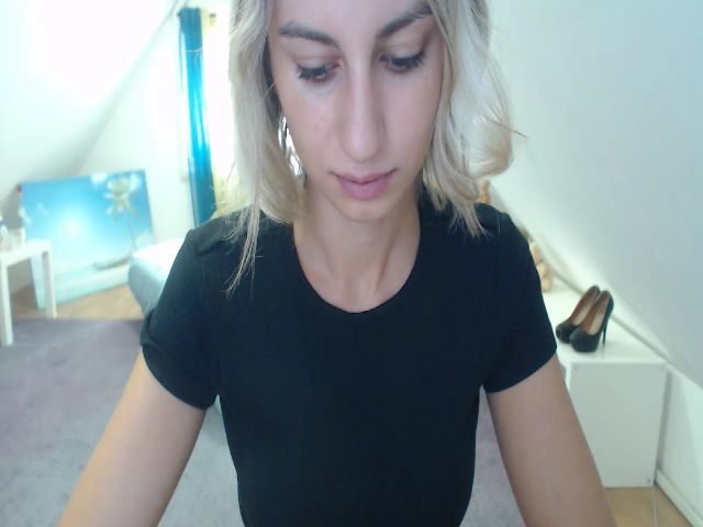 Live sex webcam photo for Annaabel18 #273977197