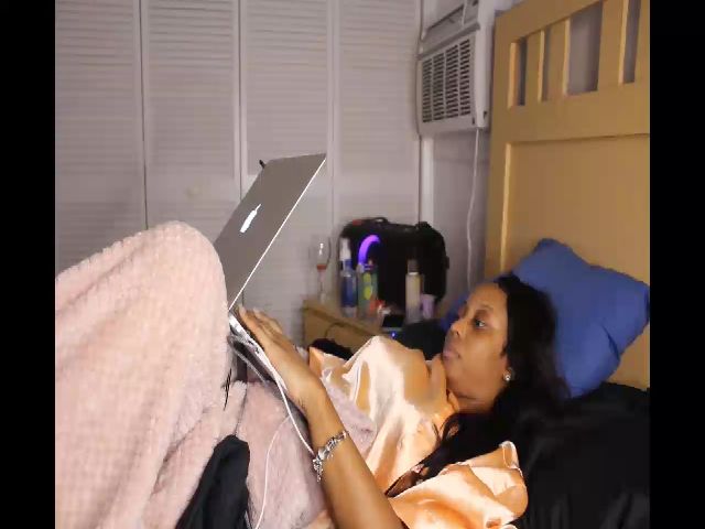 Live sex webcam photo for Annamae_Anime #273790212