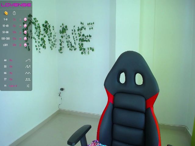 Live sex webcam photo for Anne_heaven #273016312