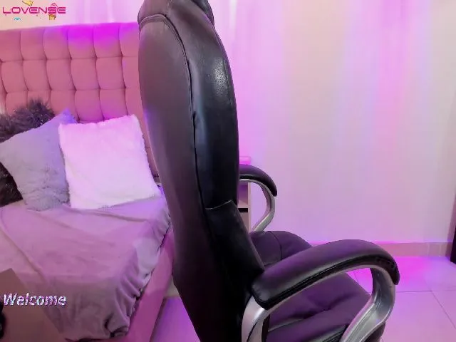 Live sex webcam photo for Annescarlett #274424283