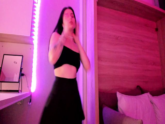 Live sex webcam photo for Annett19 #271805427