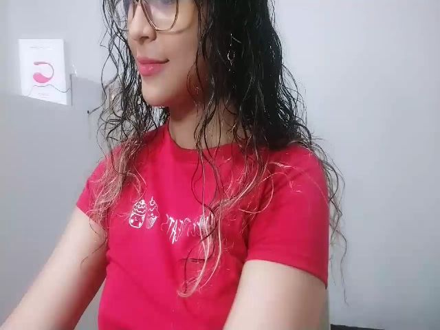 Live sex webcam photo for Annie_Black_ #272797247