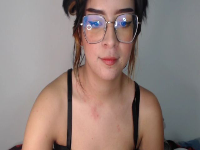 Live sex webcam photo for Annie_bunny #271985578