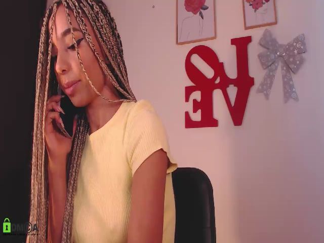 Live sex webcam photo for Annie_es #271980314