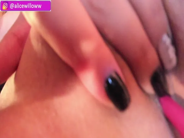 Live sex webcam photo for Annieekatt #272507440