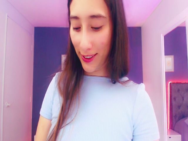 Live sex webcam photo for anniesclub #271878997