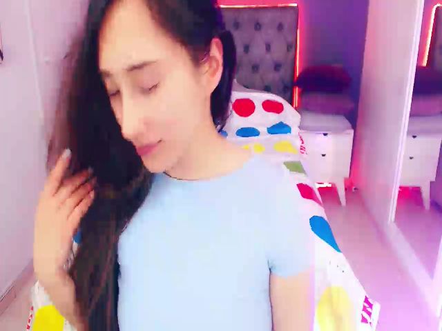 Live sex webcam photo for anniesclub #271880248