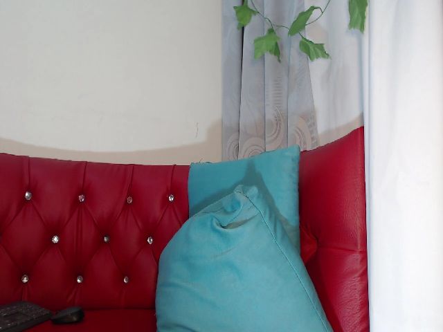 Live sex webcam photo for AnnyBotero #271828970